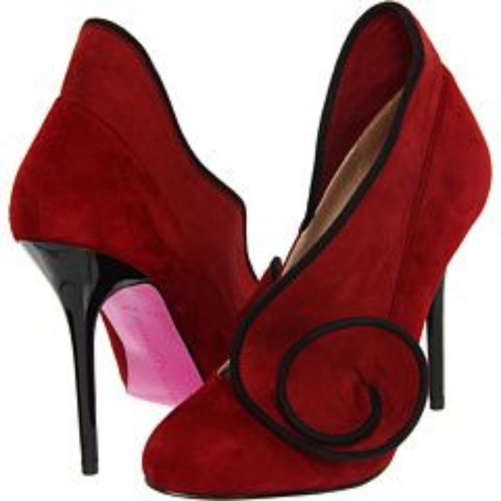 Paris Hilton Cheyenne red suede pumps